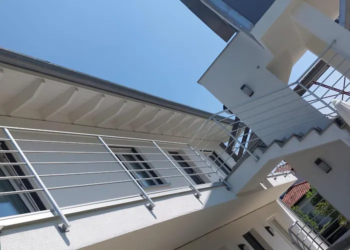 Skylab ゲストハウス 3*